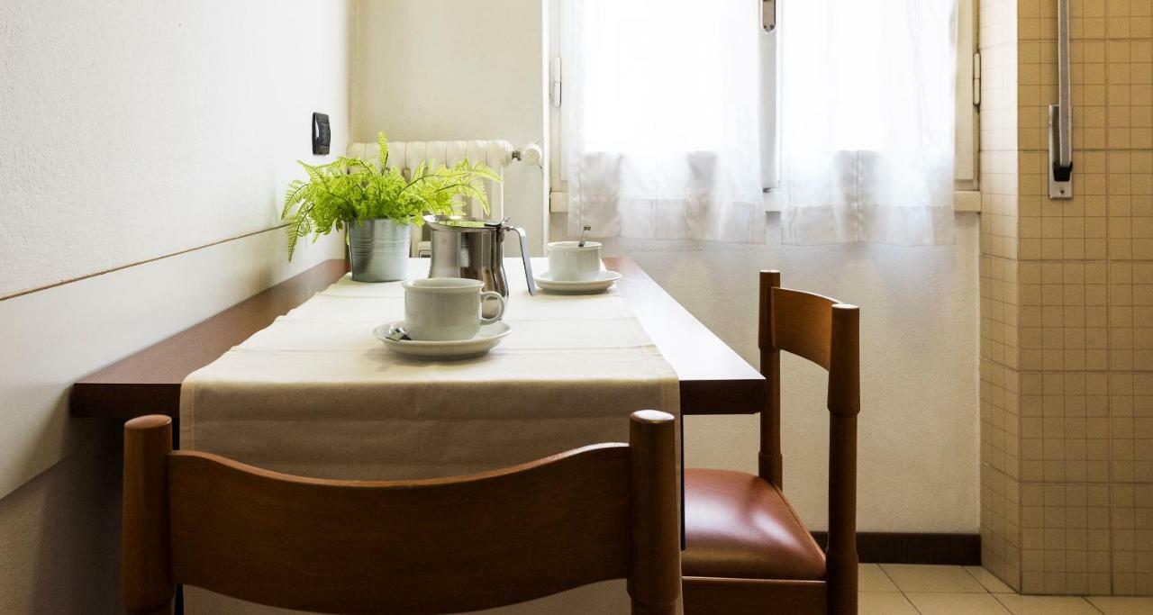 Joivy Welcoming 1Br Apt Next To Villa Olmo Como Exterior photo